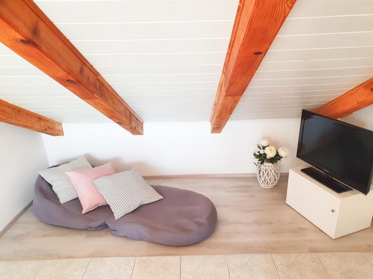 Breathtaking Seaview App Barac On Separated Floor Crikvenica Exteriör bild