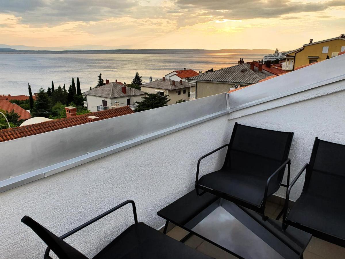 Breathtaking Seaview App Barac On Separated Floor Crikvenica Exteriör bild